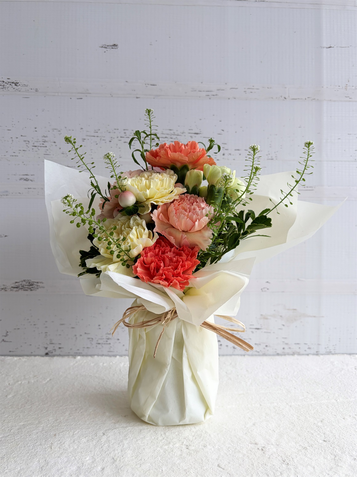 【母の日2026】カーネーションのスタンディングブーケ［オレンジ］