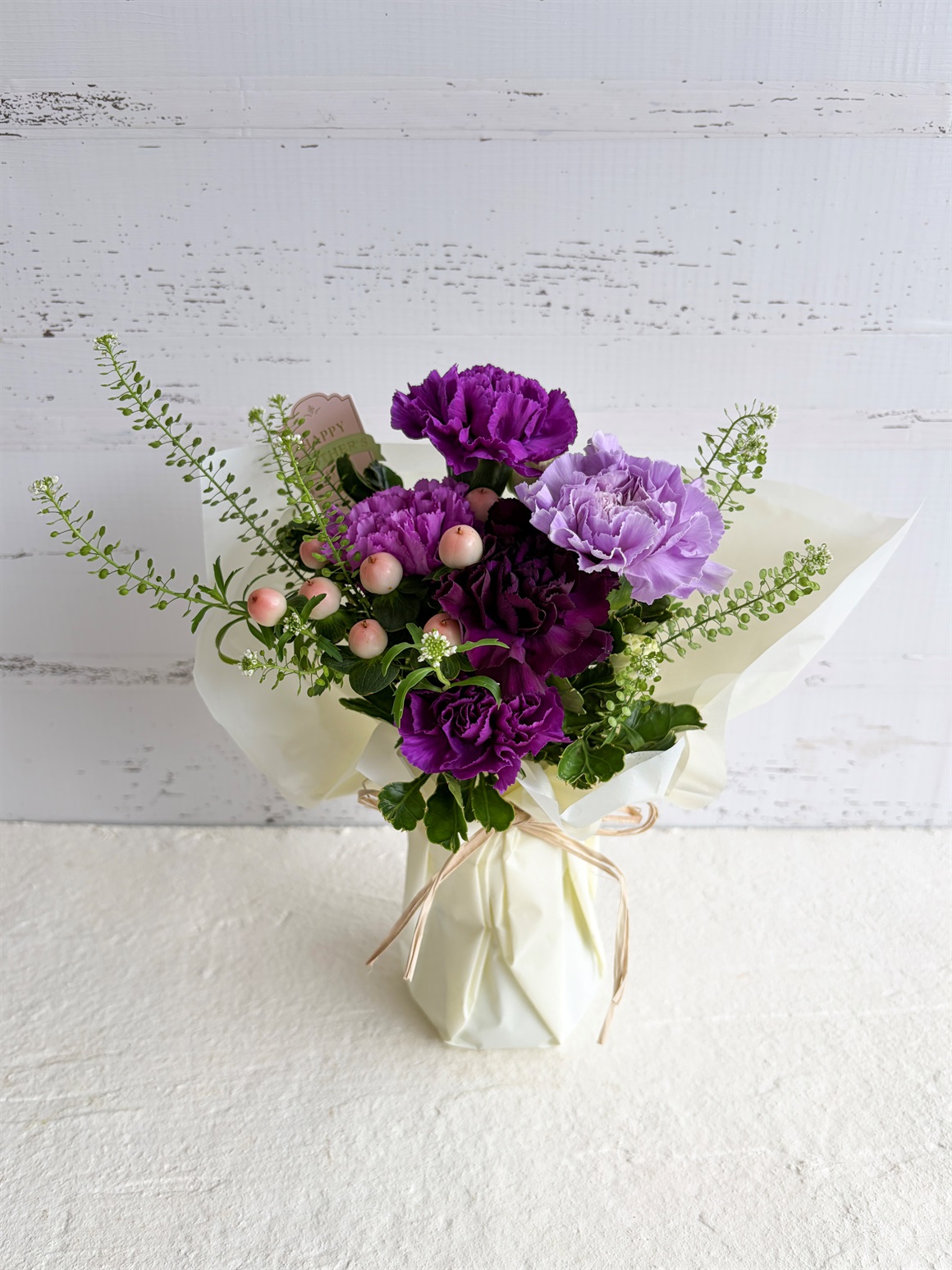 【母の日2026】カーネーションのスタンディングブーケ［ムーンダスト］