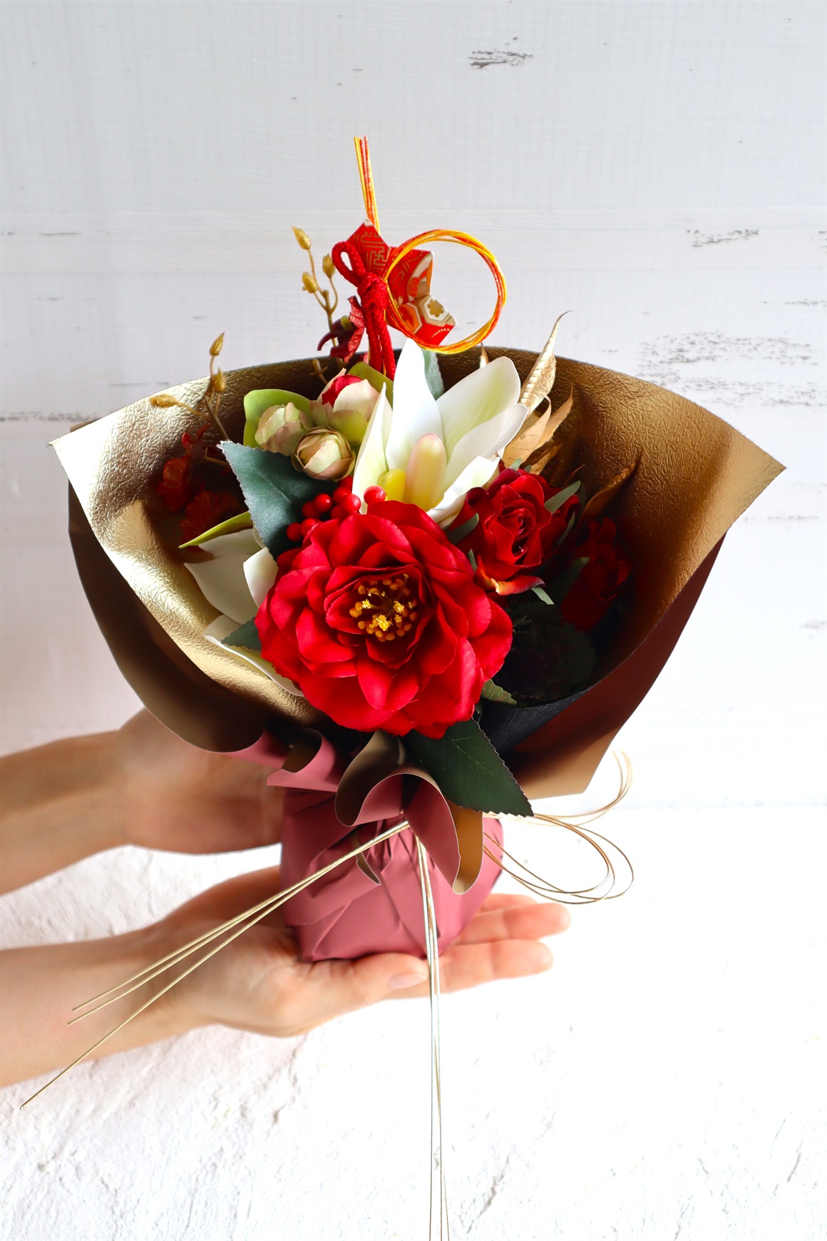 2026年【迎春】〈送料込み〉アート　スタンディングブーケ　レッド