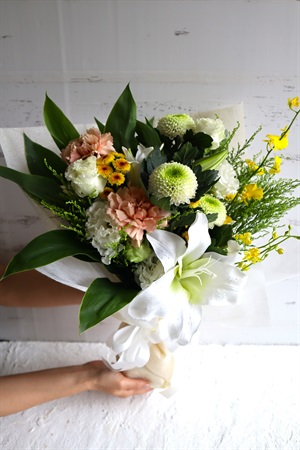 【10月限定】季節のお供え花束《蓮》