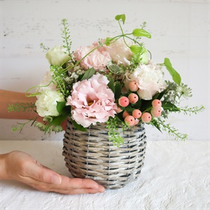 【おまかせバースデーアレンジメント】母の日ギフトと同時予約で10％OFF