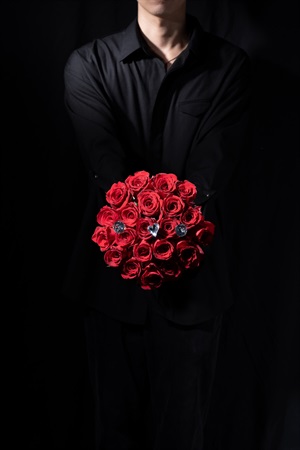 21本の赤バラの花束